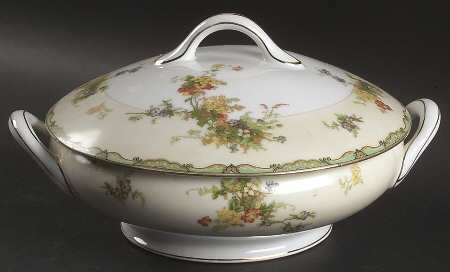 Woodmere Round Covered Vegetable