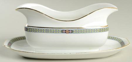 4907 Gravy Boat with Attached Underplate