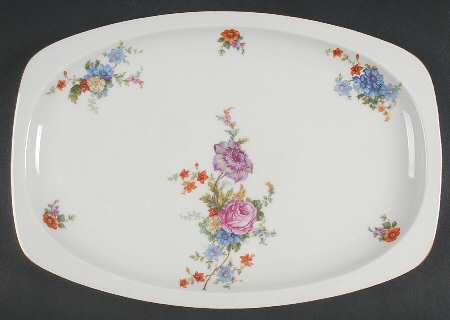 5748 (White Background) 15" Oval Serving Platter