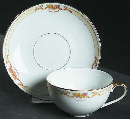 6525 Flat Cup & Saucer Set