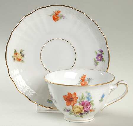 8462 Flat Cup & Saucer Set