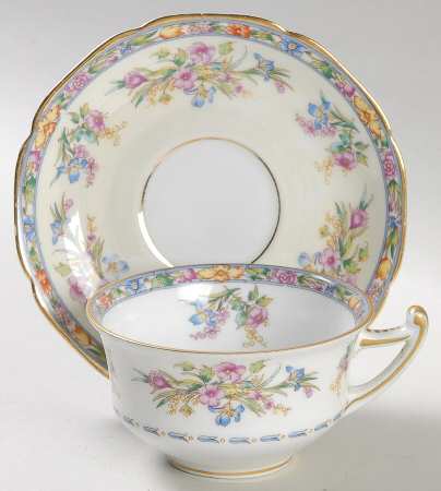 Flat Cup & Saucer Set