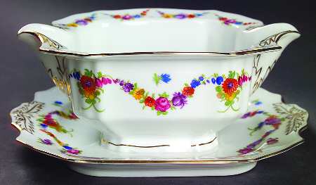 9954-9195 (White, Emboss Groove Edge) Gravy Boat with Attached Underplate