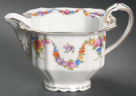 9954-9195 (White, Emboss Groove Edge) Creamer