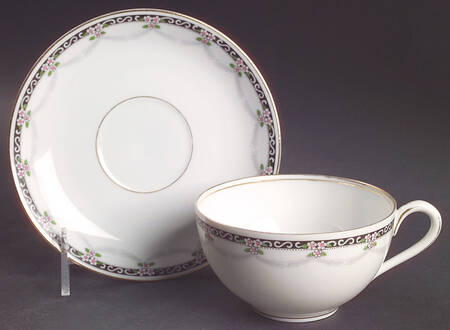 Bellevue Flat Cup & Saucer Set