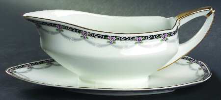 Bellevue Gravy Boat with Attached Underplate