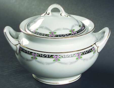 Bellevue Sugar Bowl & Lid