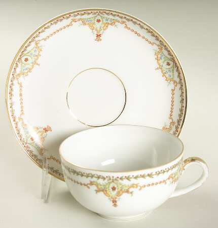 The Cromwell Flat Cup & Saucer Set