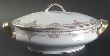 The Cromwell Oval Covered Vegetable