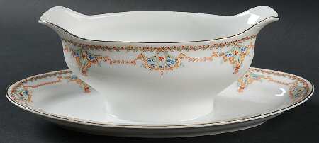 The Cromwell Gravy Boat with Attached Underplate
