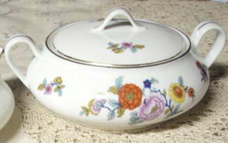 02391 Sugar Bowl & Lid