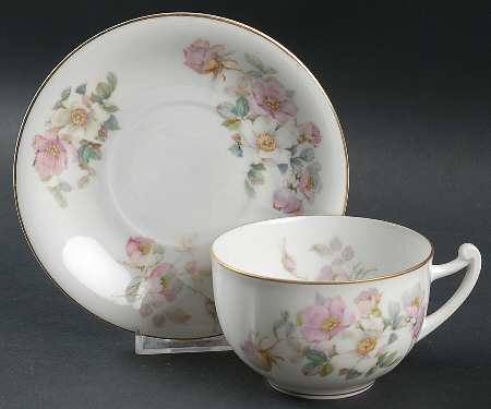 02460 Oversized Cup & Saucer Set
