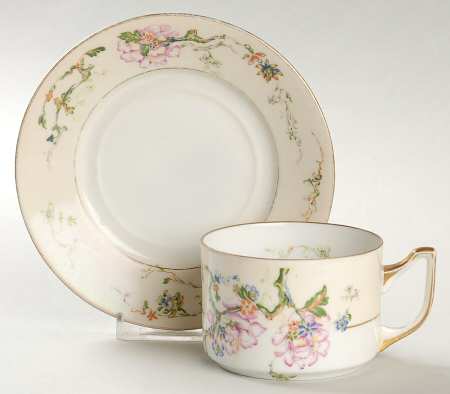 Merveille Flat Cup & Saucer Set