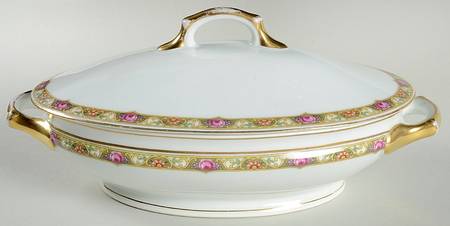 Moloya Oval Covered Vegetable