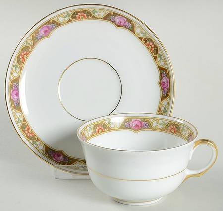 Moloya Flat Cup & Saucer Set