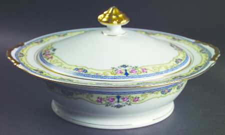 Montreuxe Round Covered Vegetable