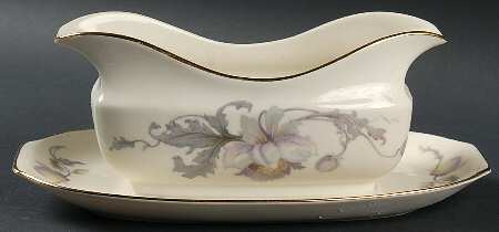 Pastelle (Cream Background, Smooth) Gravy Boat with Attached Underplate