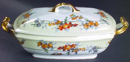 Silver Maple (Gold) Oval Covered Vegetable