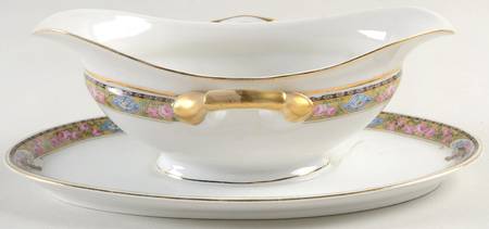 The Vienna Gravy Boat with Attached Underplate