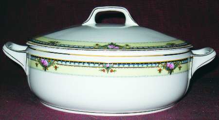Warren Round Covered Vegetable