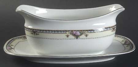 Warren Gravy Boat with Attached Underplate