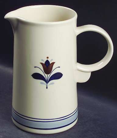 American Heritage 32 Oz Pitcher