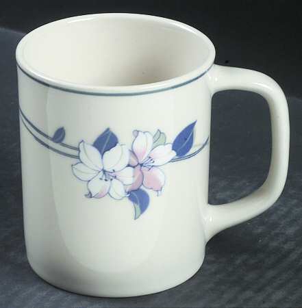 New Apple Blossom (Scalloped Edge) Mug