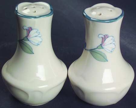 New Apple Blossom (Scalloped Edge) Salt & Pepper Set