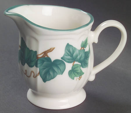 Climbing Ivy Creamer