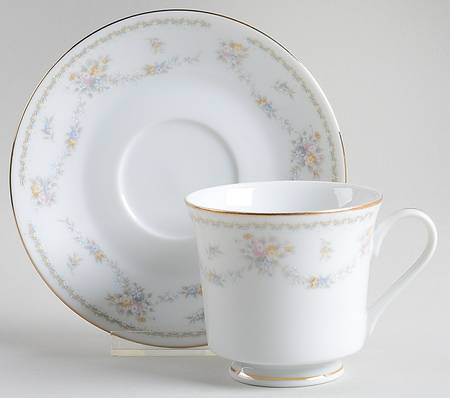 Emily Footed Cup & Saucer Set