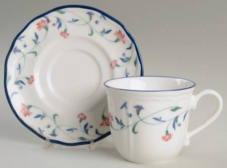 Garden Grove Flat Cup & Saucer Set
