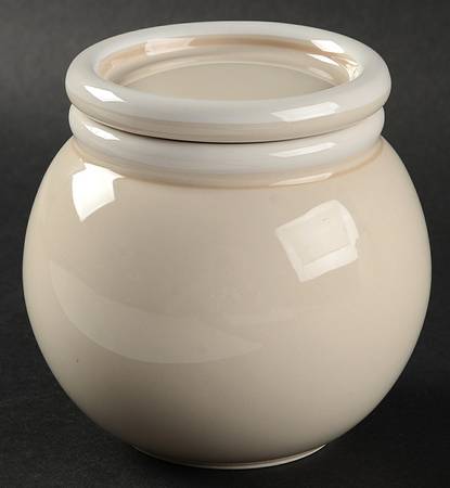 Taffy Sugar Bowl & Lid