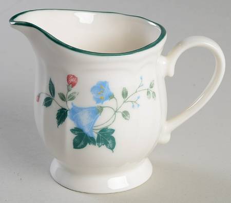 Tudor Court Creamer