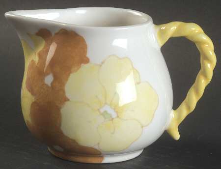 Dahlia Creamer