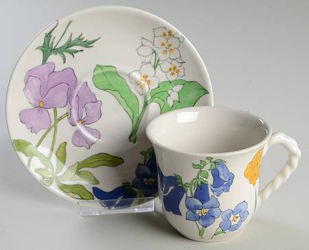 880 Flat Cup & Saucer Set