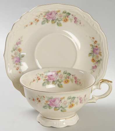 A2045 Footed Cup & Saucer Set