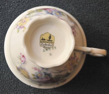 A2048 Footed Cup & Saucer Set