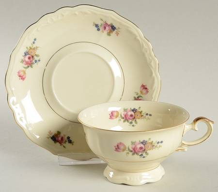 A2074 Footed Cup & Saucer Set