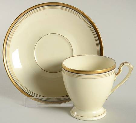 A2185 Footed Demitasse Cup & Saucer Set