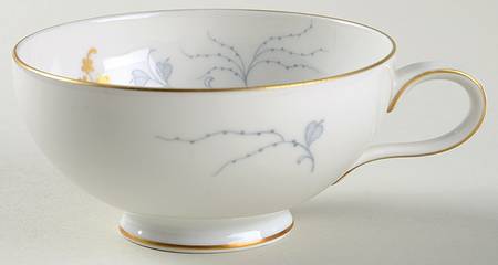 V528 Footed Cup