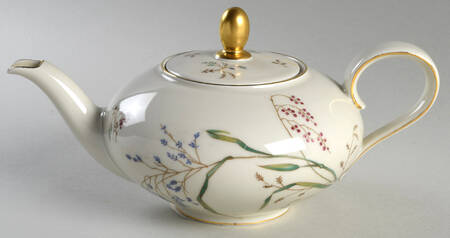 F243 Teapot & Lid