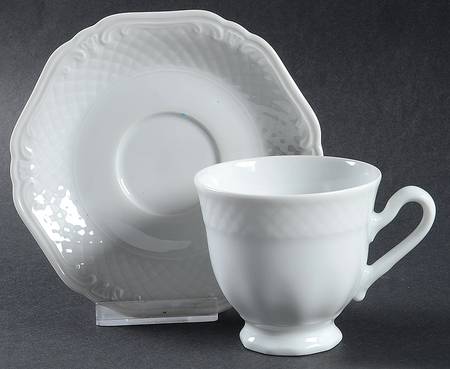 La Reine  Footed Cup & Saucer Set