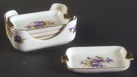 P589 Ashtray Set with Holder (4 Ashtrays & Holder)