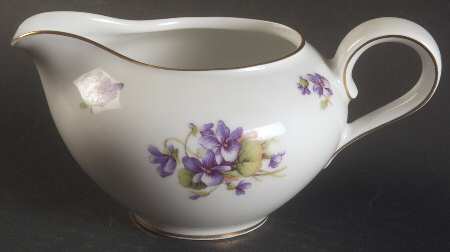 P589 Creamer