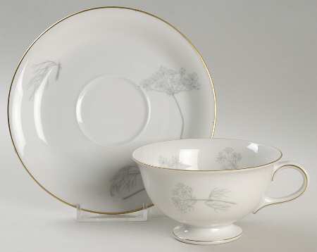 W1455 Footed Cup & Saucer Set