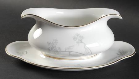 W1455 Gravy Boat with Attached Underplate