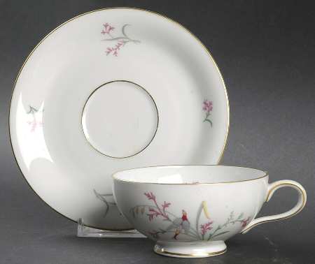 W1460 Footed Cup & Saucer Set