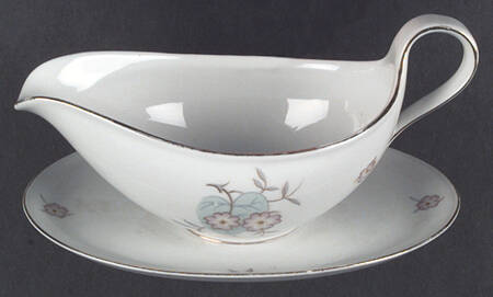 W1706 Gravy Boat with Attached Underplate