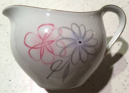 W2608 Creamer