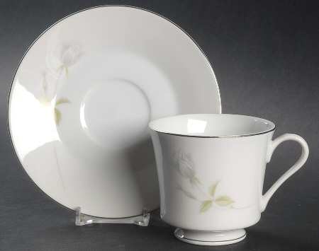 Cindy Footed Cup & Saucer Set